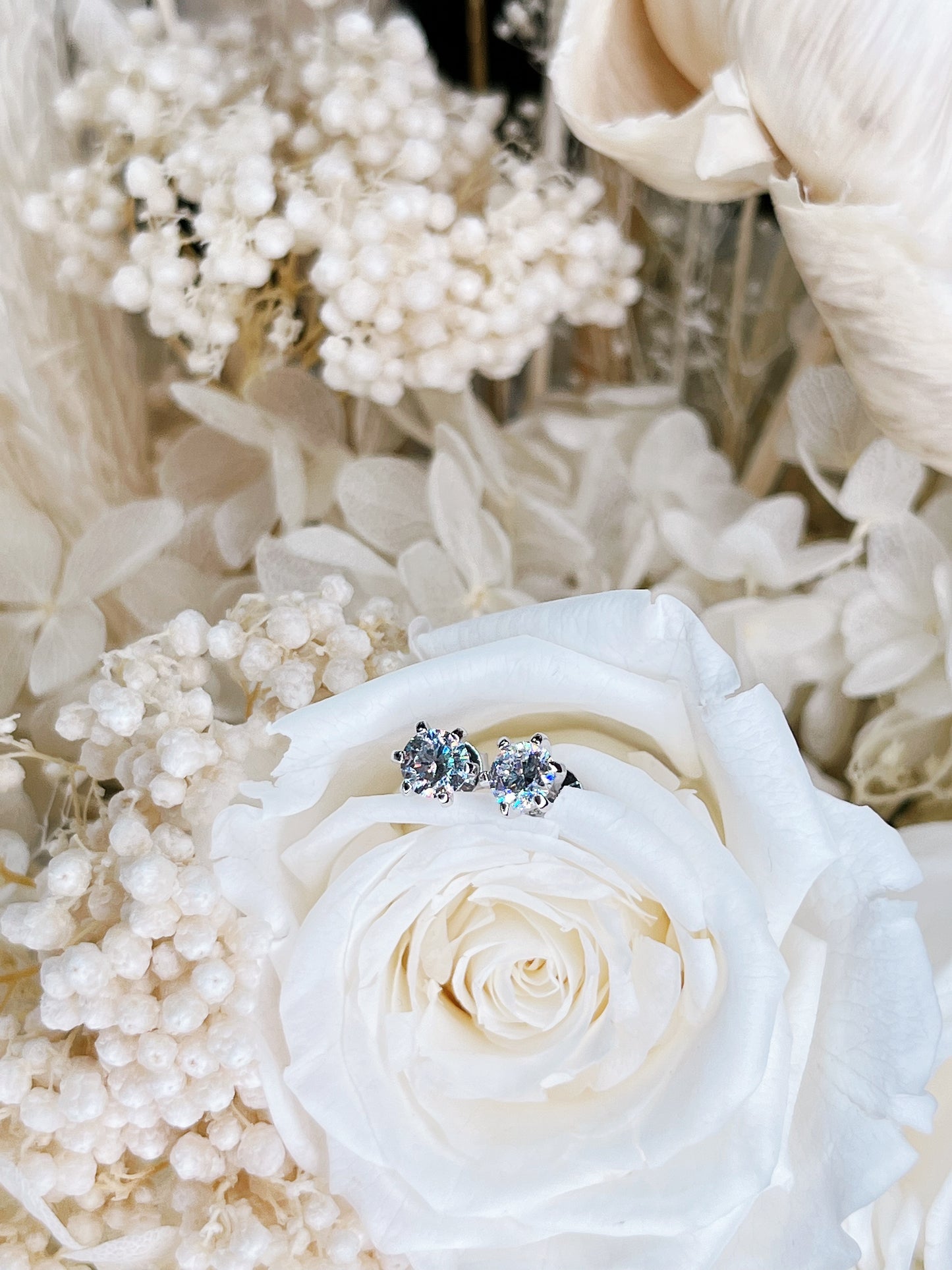 Martini Solitaire Studs (0.3 Carat - 2 Carat)