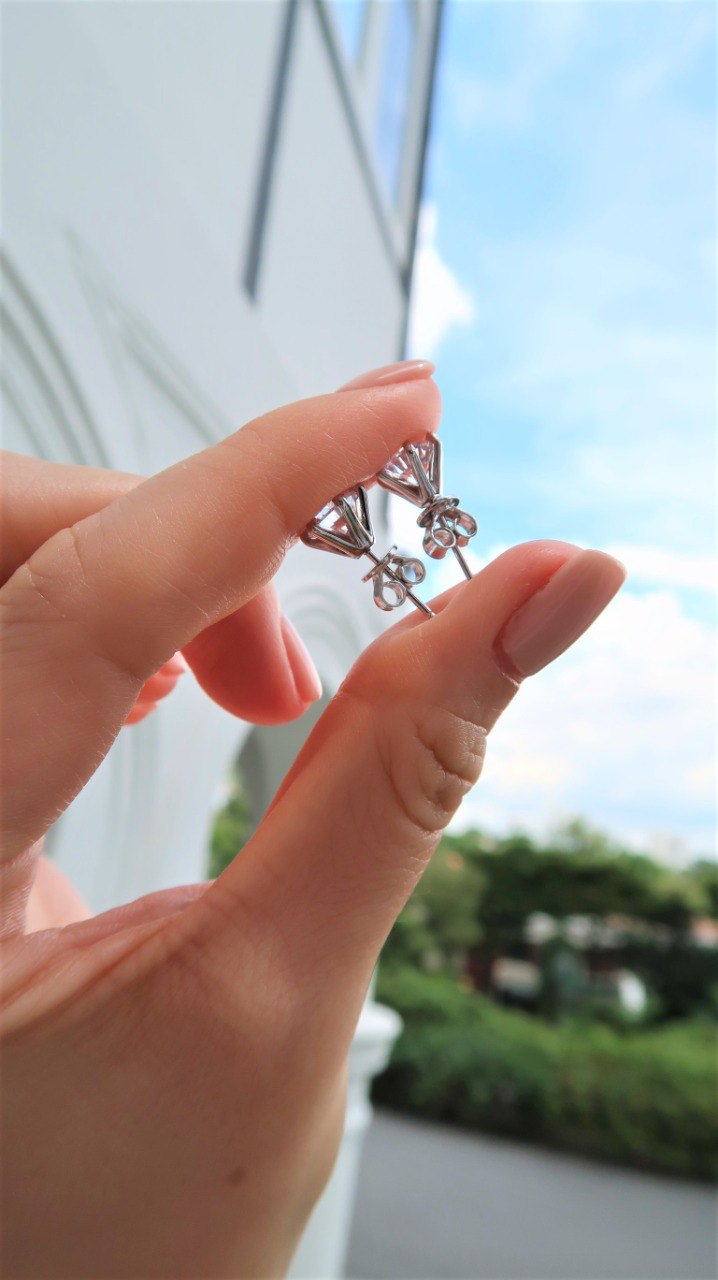 Martini Solitaire Studs (0.3 Carat - 2 Carat)