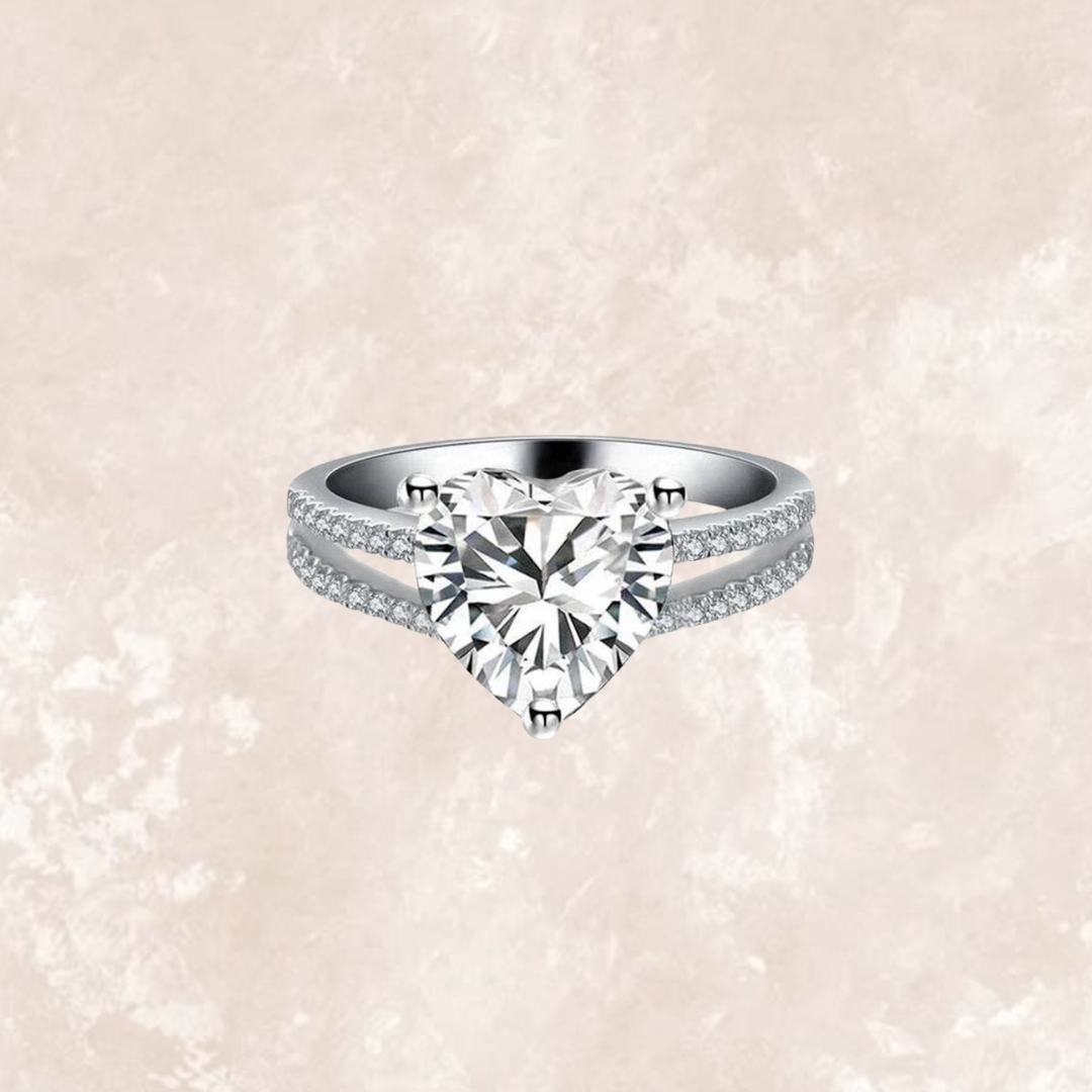 Elizabeth 2 Carat Double Banded Heart in Classic White
