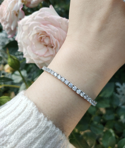 Pearlyn 10 Pointer Classic Tennis Bracelet