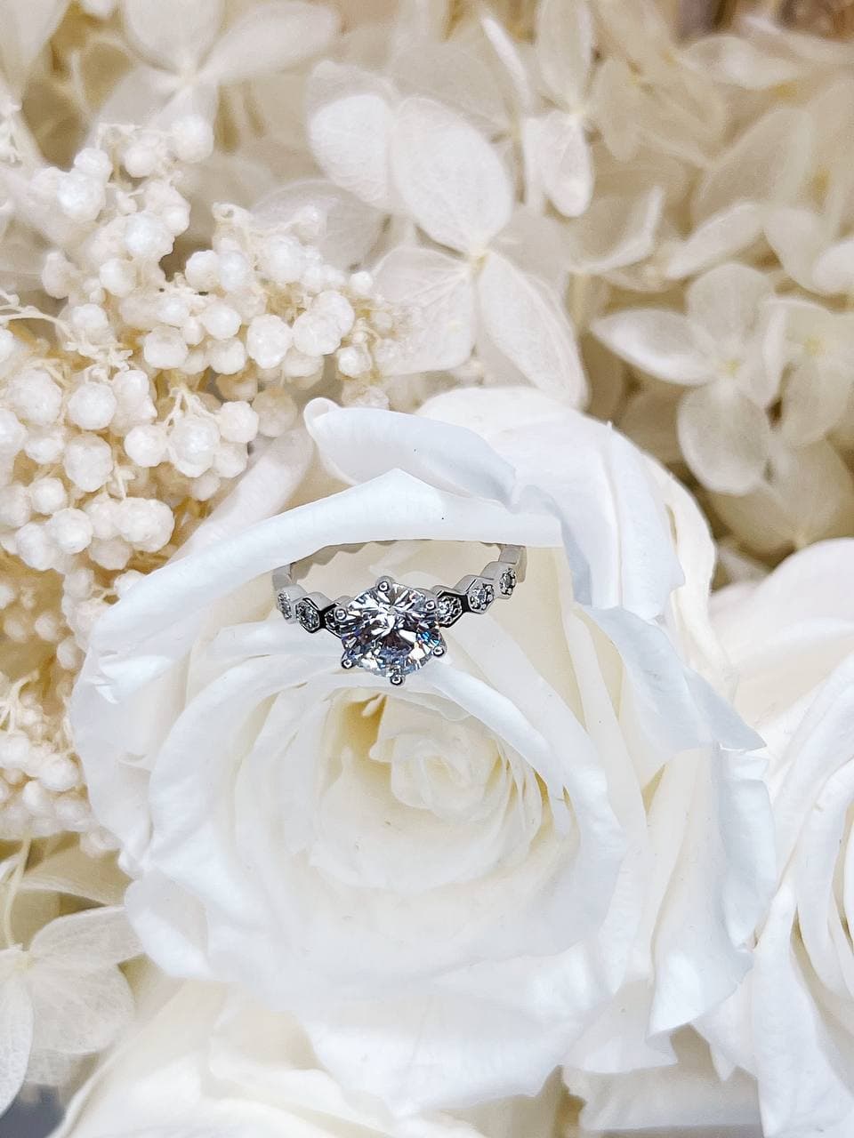 Mable 1 Carat Solitaire Hexagon Ring