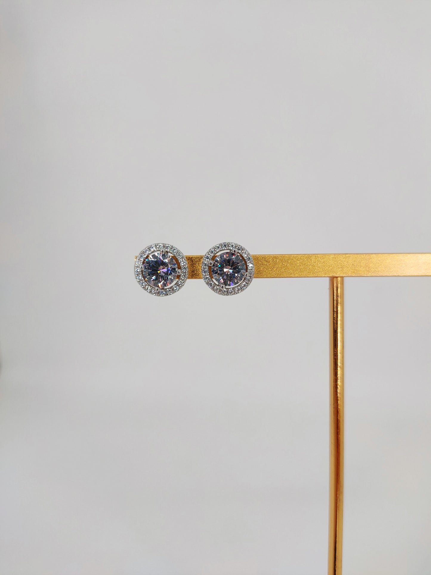 1 Carat Bella Ear studs