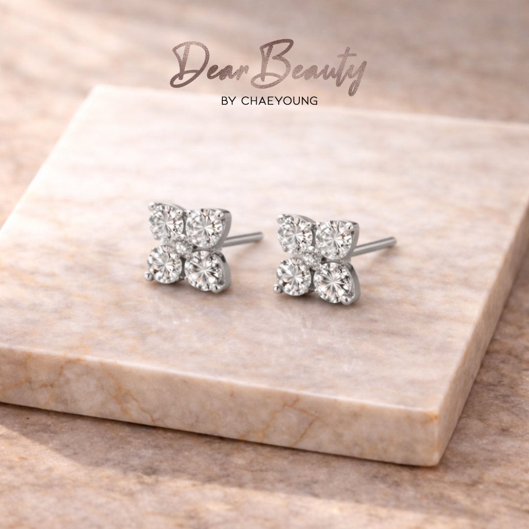 Luna Dainty Clover Ear Studs