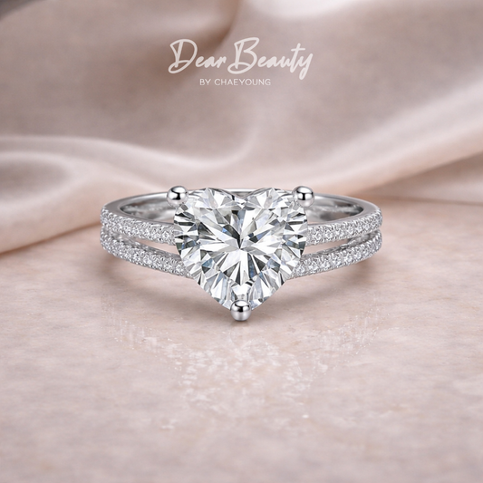 Elizabeth 2 Carat Double Banded Heart in Classic White