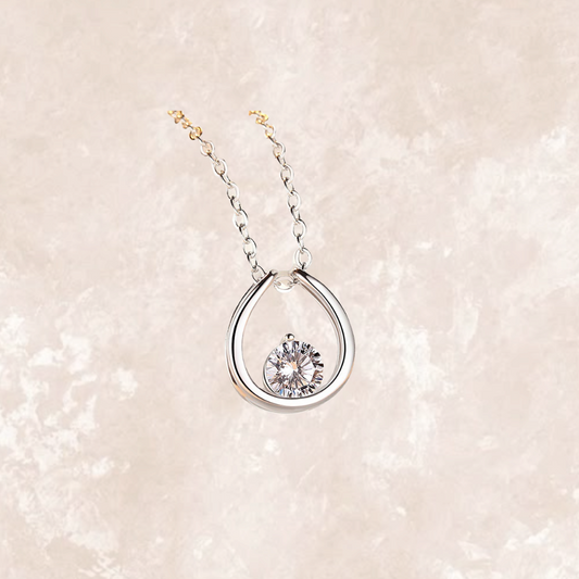 Horseshoe Charm 0.5 Carat Round Solitaire Necklace (length: 40cm - 44.5cm)