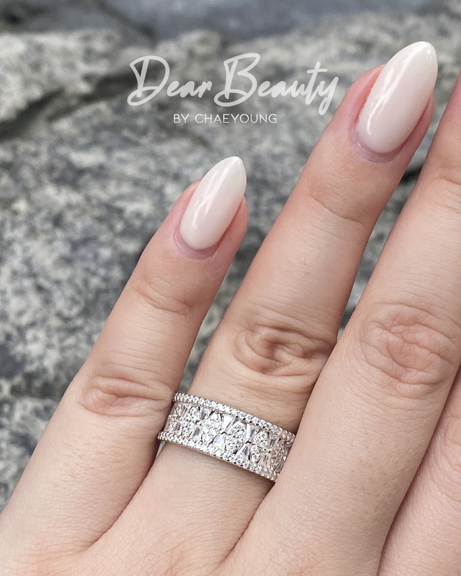 Lisa Thick Eternity Ring