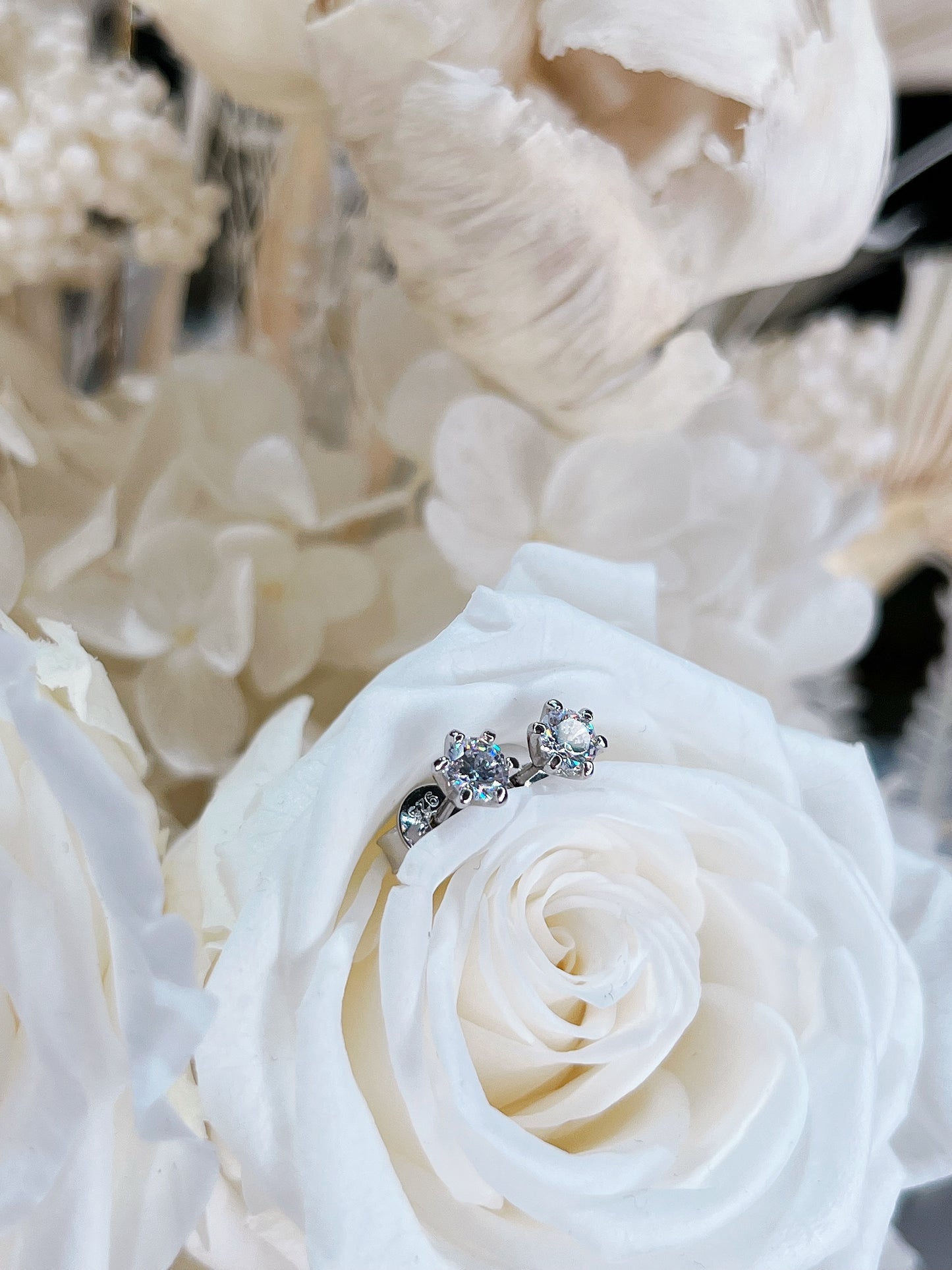 Martini Solitaire Studs (0.3 Carat - 2 Carat)