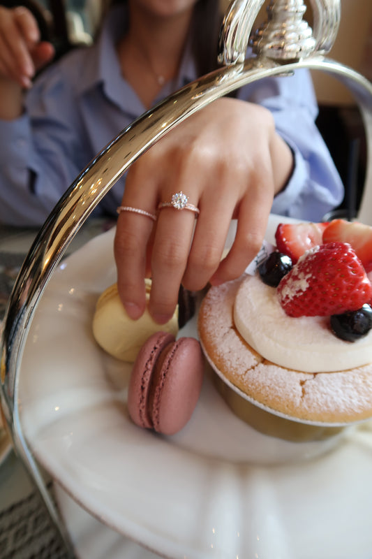 Julitte 1 Carat Solitaire With Pave Side Rose Gold Ring