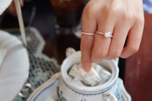 Julitte 1 Carat Solitaire With Pave Side Rose Gold Ring