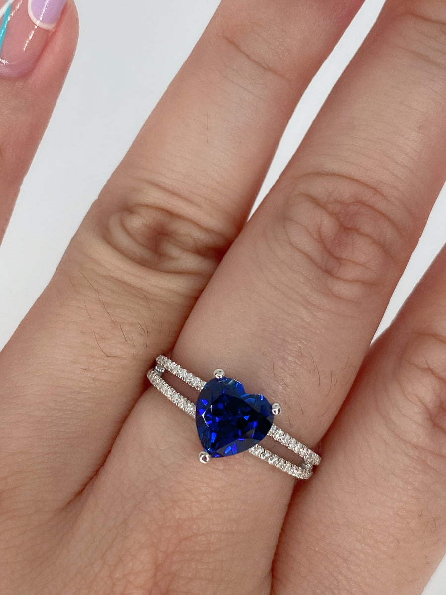 Matilda 2 Carat Double Banded Heart in Sapphire Vivid Blue