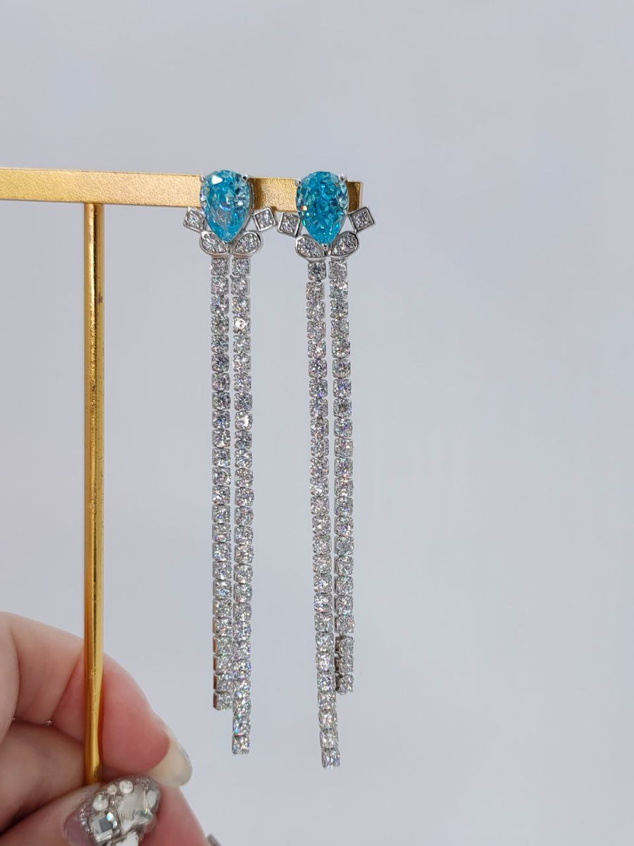 Ellen 1 Carat Blue Teardrop Dangling Earring